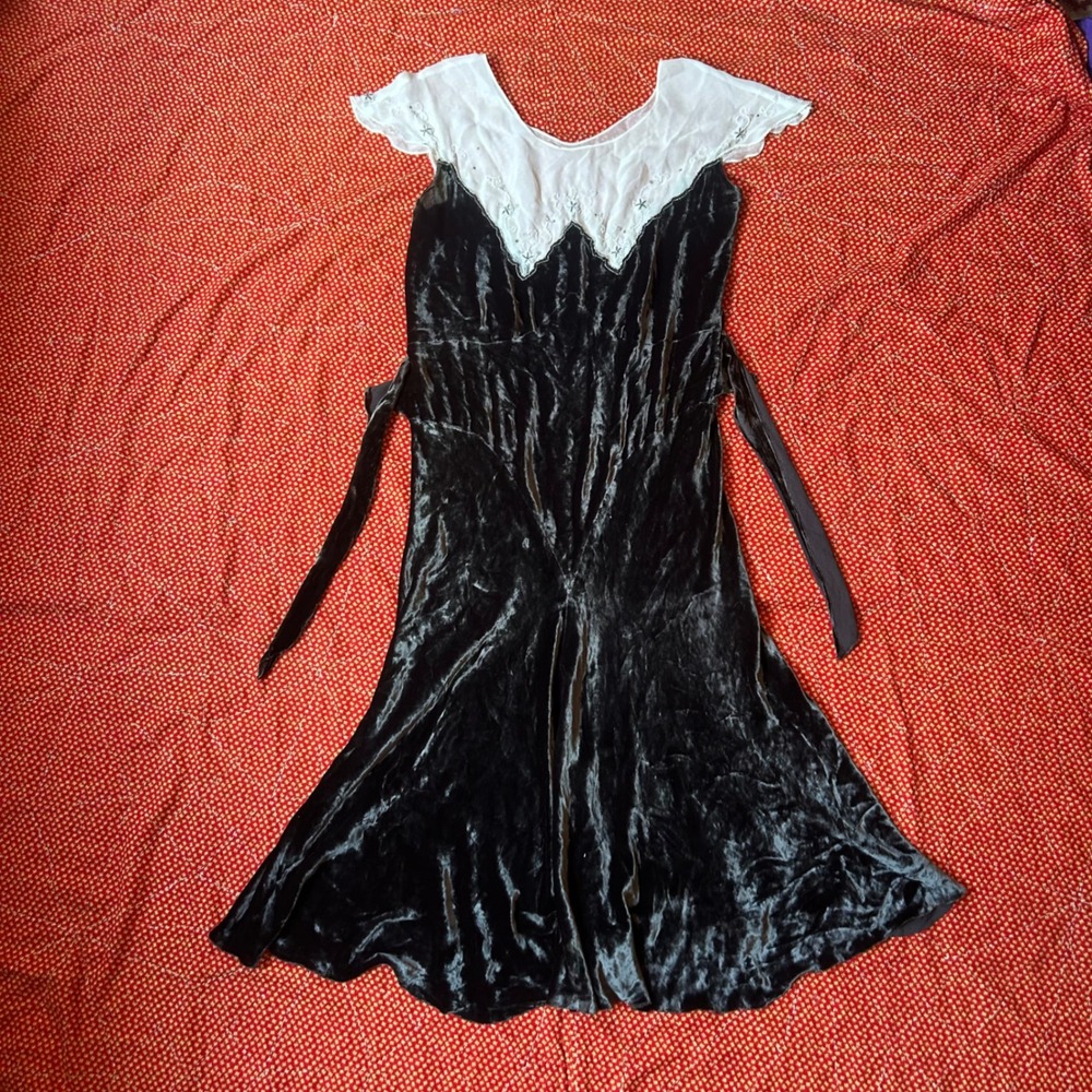 Antique 1920s brown silk Velvet White silk Beaded Yoke flapper Dress